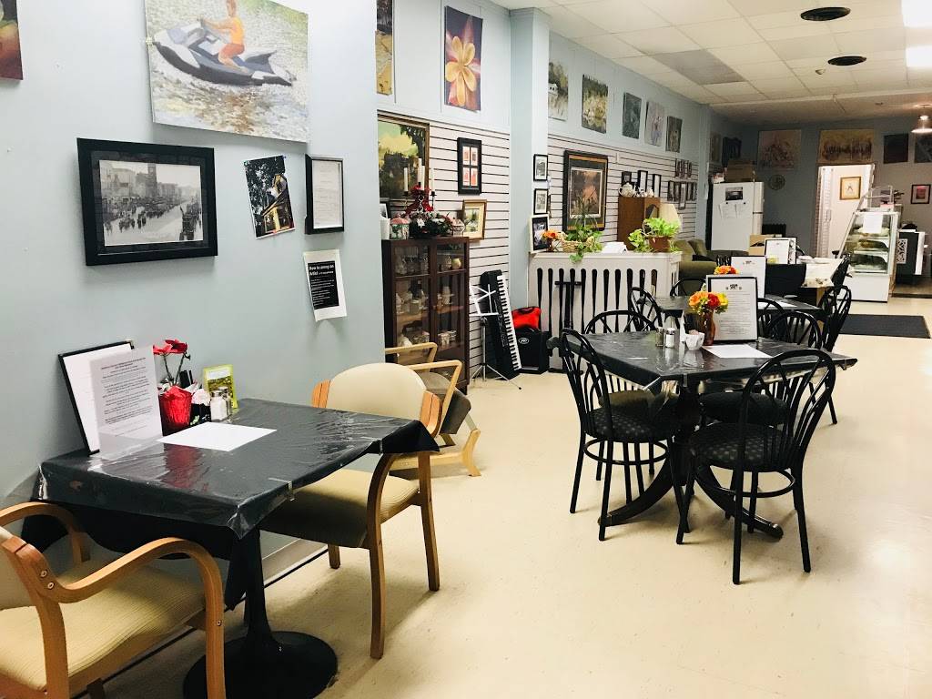 Charmins Wholesome Foods Catering and The Club House Restaurant | restaurant | 153 Kent St W, Lindsay, ON K9V 2Y5, Canada | 7053209828 OR +1 705-320-9828