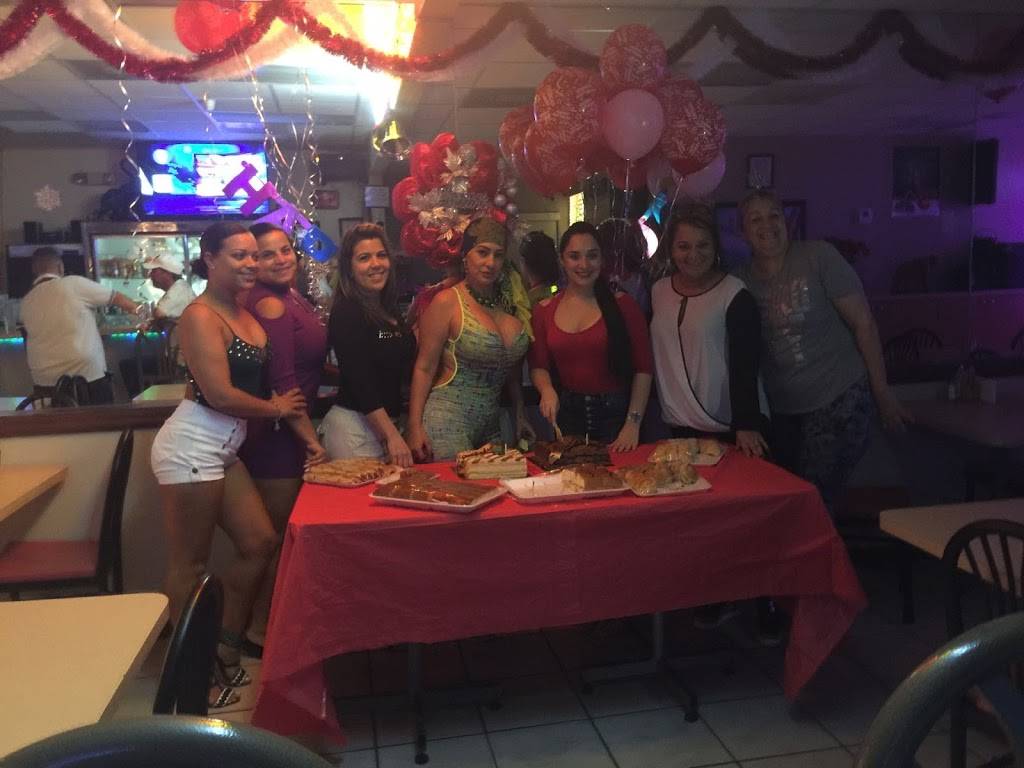 Xplosion Cafe | restaurant | 2601 W 76th St, Hialeah, FL 33016, USA | 3058482233 OR +1 305-848-2233