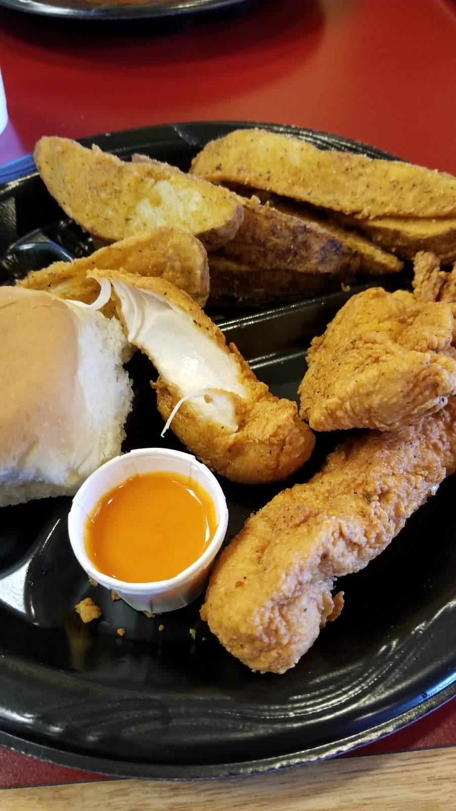 Mountain Fried Chicken | restaurant | 5954 University Pkwy, Winston-Salem, NC 27105, USA | 3367671676 OR +1 336-767-1676