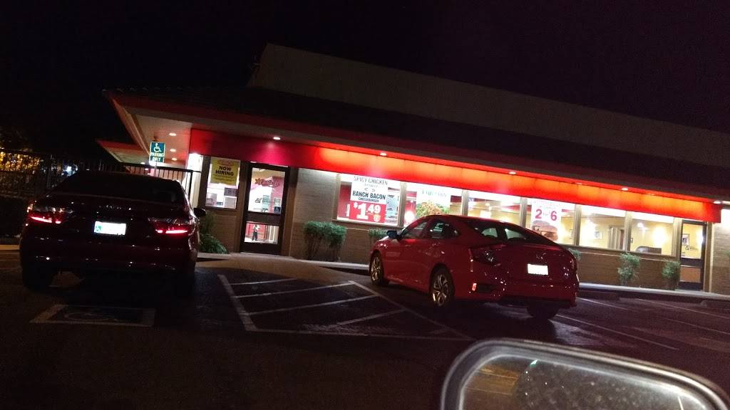 Carls Jr. | restaurant | 4400 Central Pl, Fairfield, CA 94534, USA | 7078642122 OR +1 707-864-2122