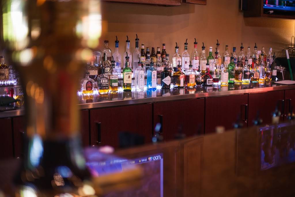 The Trophy Room At Old Kinderhook | restaurant | 56 Club Pl, Camdenton, MO 65020, USA | 5733173560 OR +1 573-317-3560