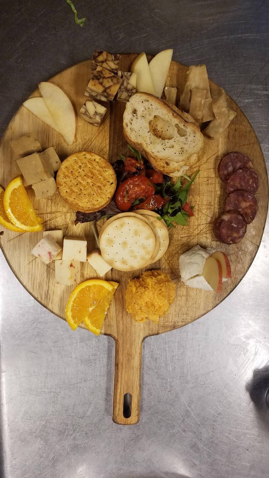 Simple Eats Restaurant | restaurant | 3152 Shore Dr, Virginia Beach, VA 23451, USA | 7579623676 OR +1 757-962-3676