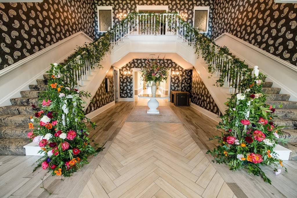 The Brooklyn Restaurant and Bar | restaurant | 8700 Edinbrook Crossing, Brooklyn Park, MN 55443, USA | 7633158535 OR +1 763-315-8535