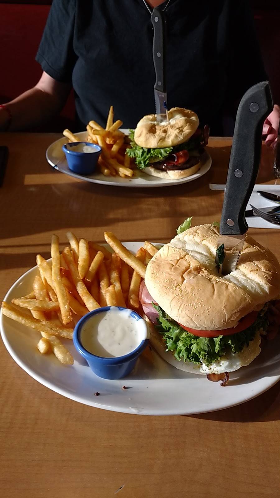 Sharis Cafe and Pies | bakery | 1200 NE Baker St, McMinnville, OR 97128, USA | 5034720561 OR +1 503-472-0561