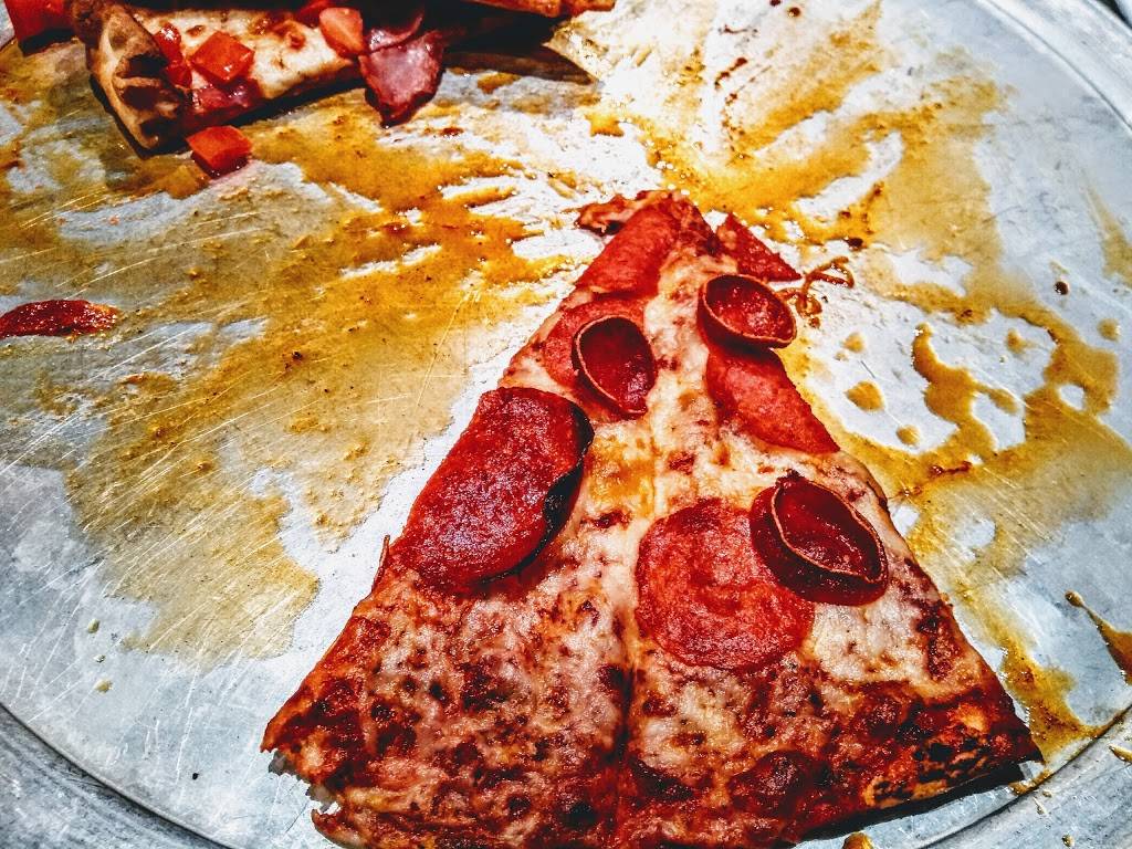 Round Table Pizza | meal delivery | 2441 Claribel Rd, Riverbank, CA 95367, USA | 2098639978 OR +1 209-863-9978