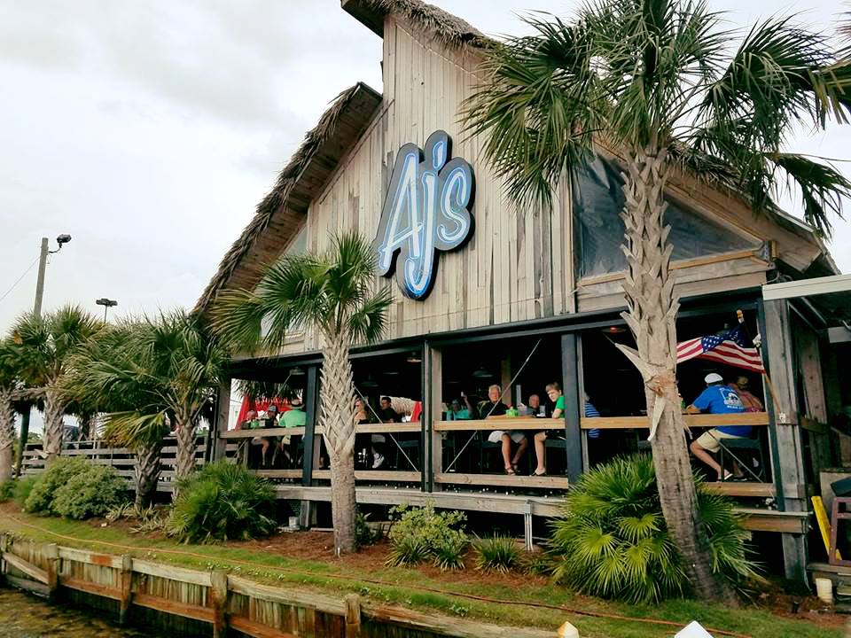AJs on the Bayou | restaurant | 200 Eglin Pkwy NE, Fort Walton Beach, FL 32547, USA | 8502267579 OR +1 850-226-7579