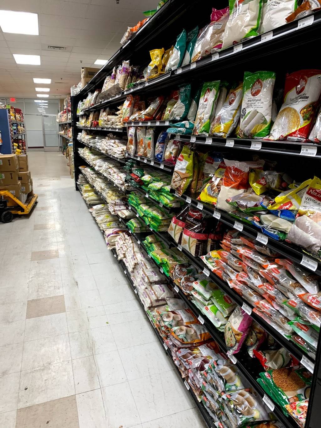 Indu Indian Grocery Store | restaurant | 4925 W Market St Suit 1103, Greensboro, NC 27407, USA | 3362352700 OR +1 336-235-2700