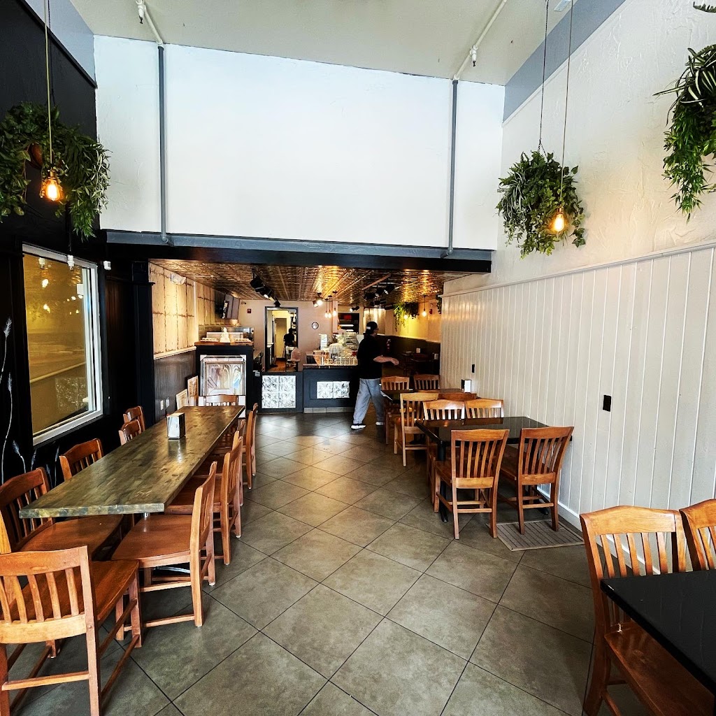 Fai Thai Kitchen ร้านฝ้ายไทย | restaurant | 522 S Gay St, Knoxville, TN 37902, USA | 8654749631 OR +1 865-474-9631