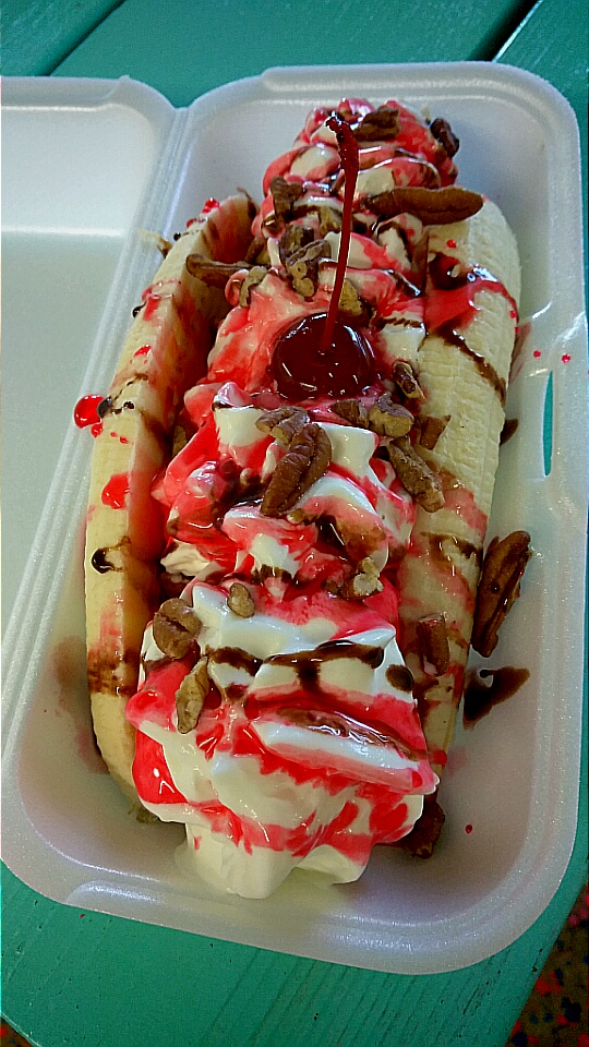 Emoji Snack | meal takeaway | 2619 Convent Ave, Laredo, TX 78040, USA | 9564804979 OR +1 956-480-4979