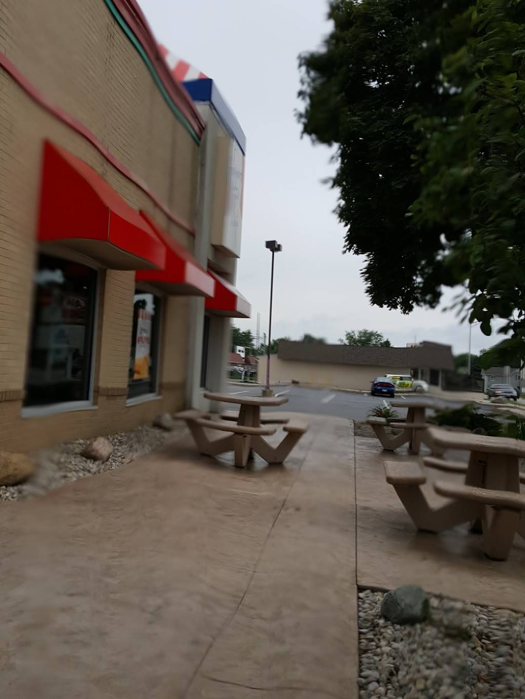 A&W Restaurant | restaurant | 1200 N Barron St, Eaton, OH 45320, USA | 9374565016 OR +1 937-456-5016