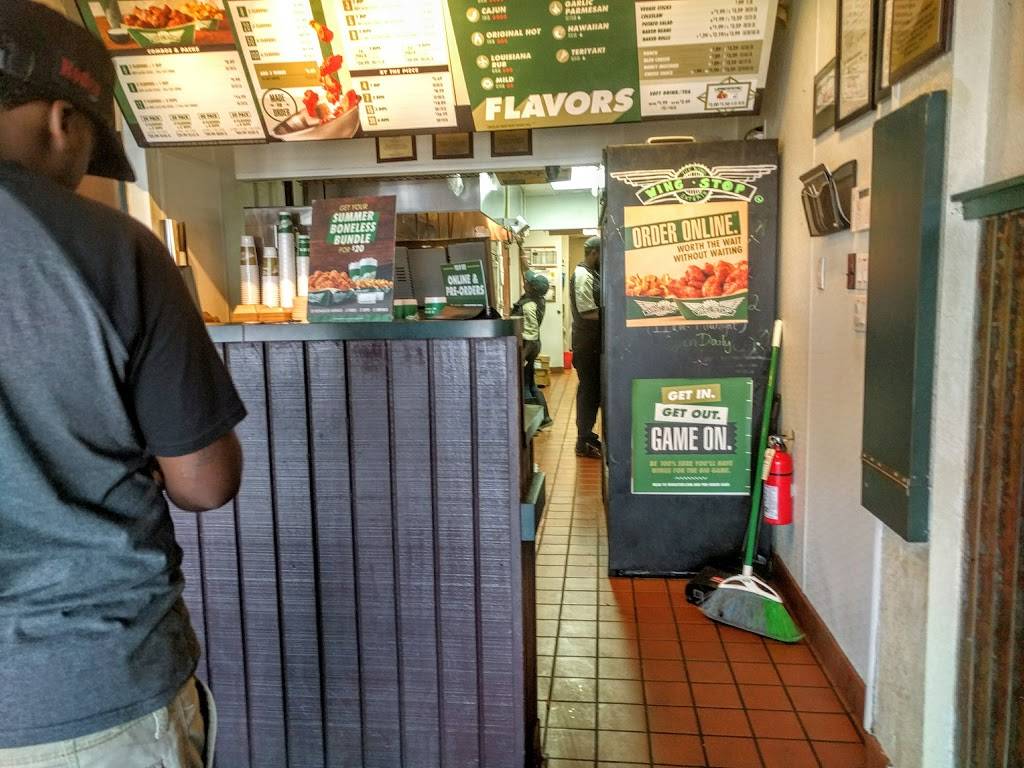 Wingstop | restaurant | 9208 E R L Thornton Fwy #204, Dallas, TX 75228, USA | 2143217222 OR +1 214-321-7222