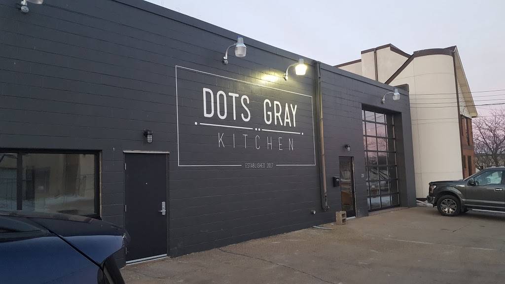 Dots Gray Kitchen | restaurant | 208 N 29th Ave, Minneapolis, MN 55411, USA | 6123457428 OR +1 612-345-7428