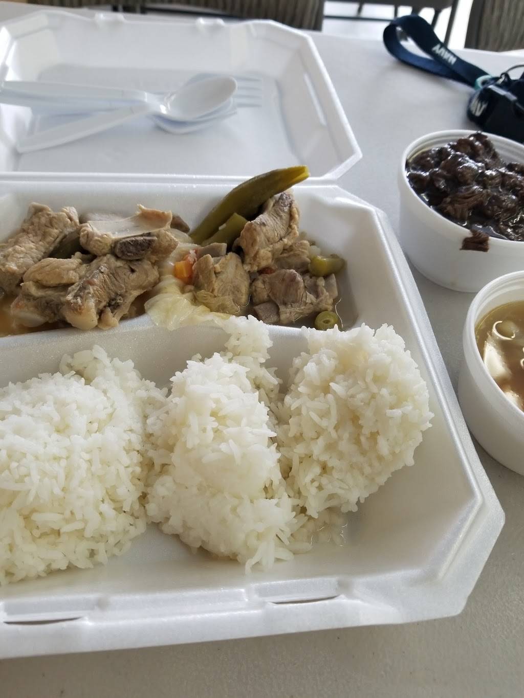 Kuyas Carry Out, Catering, and Groceries | restaurant | 2234 Green Bay Rd, North Chicago, IL 60064, USA | 8476728078 OR +1 847-672-8078