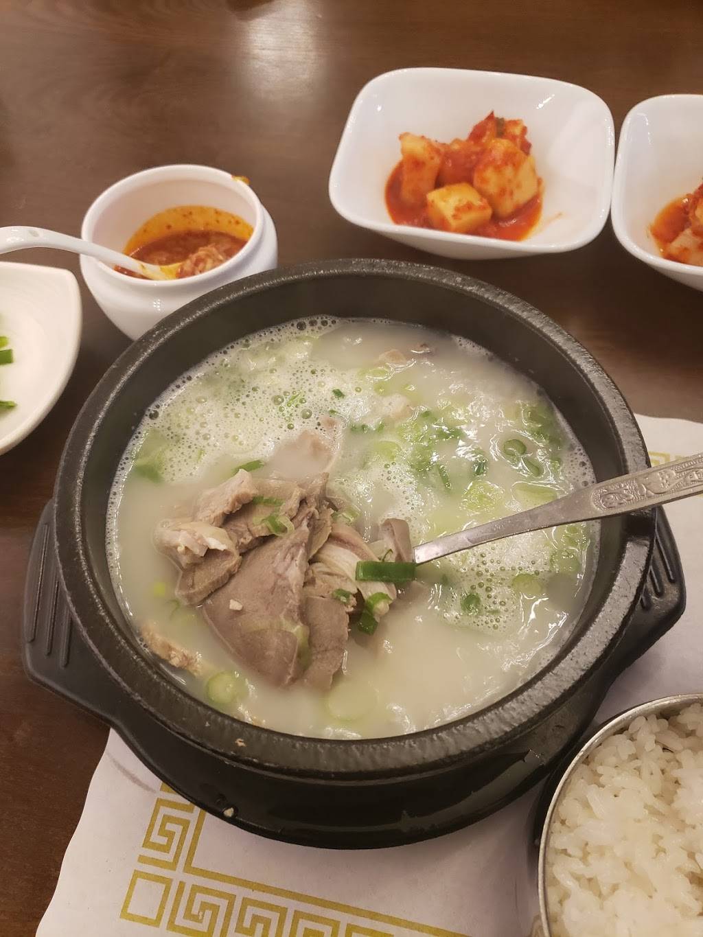 Sageori Gukbap 사거리국밥 | restaurant | 280 Broad Ave, Palisades Park, NJ 07650, USA | 2014820793 OR +1 201-482-0793