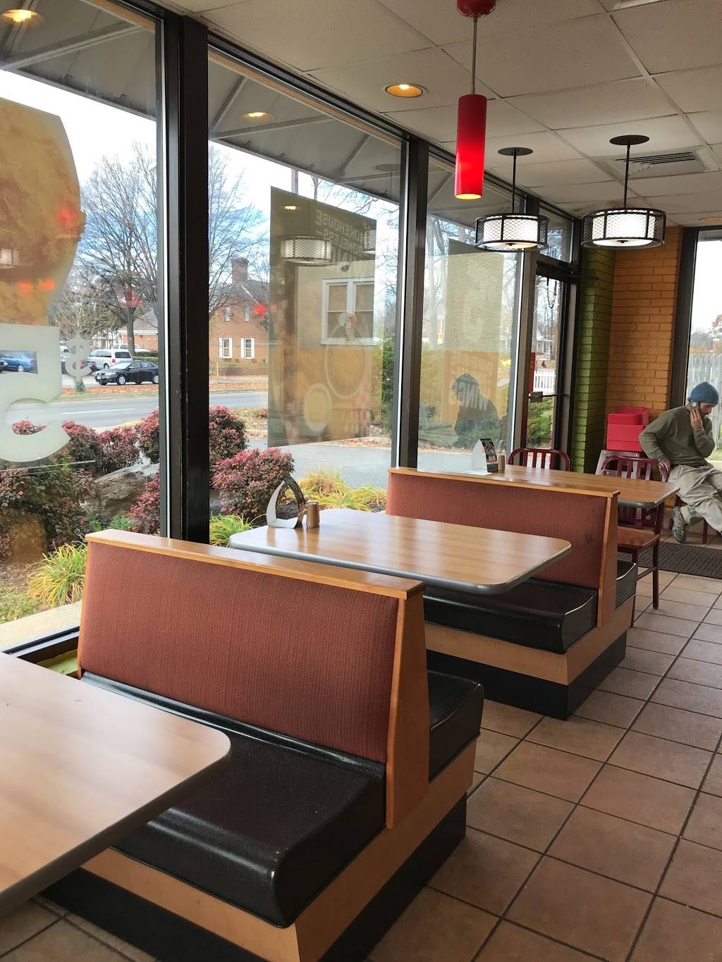 Popeyes Louisiana Kitchen | restaurant | 2709 Chamberlayne Ave, Richmond, VA 23222, USA | 8042288733 OR +1 804-228-8733