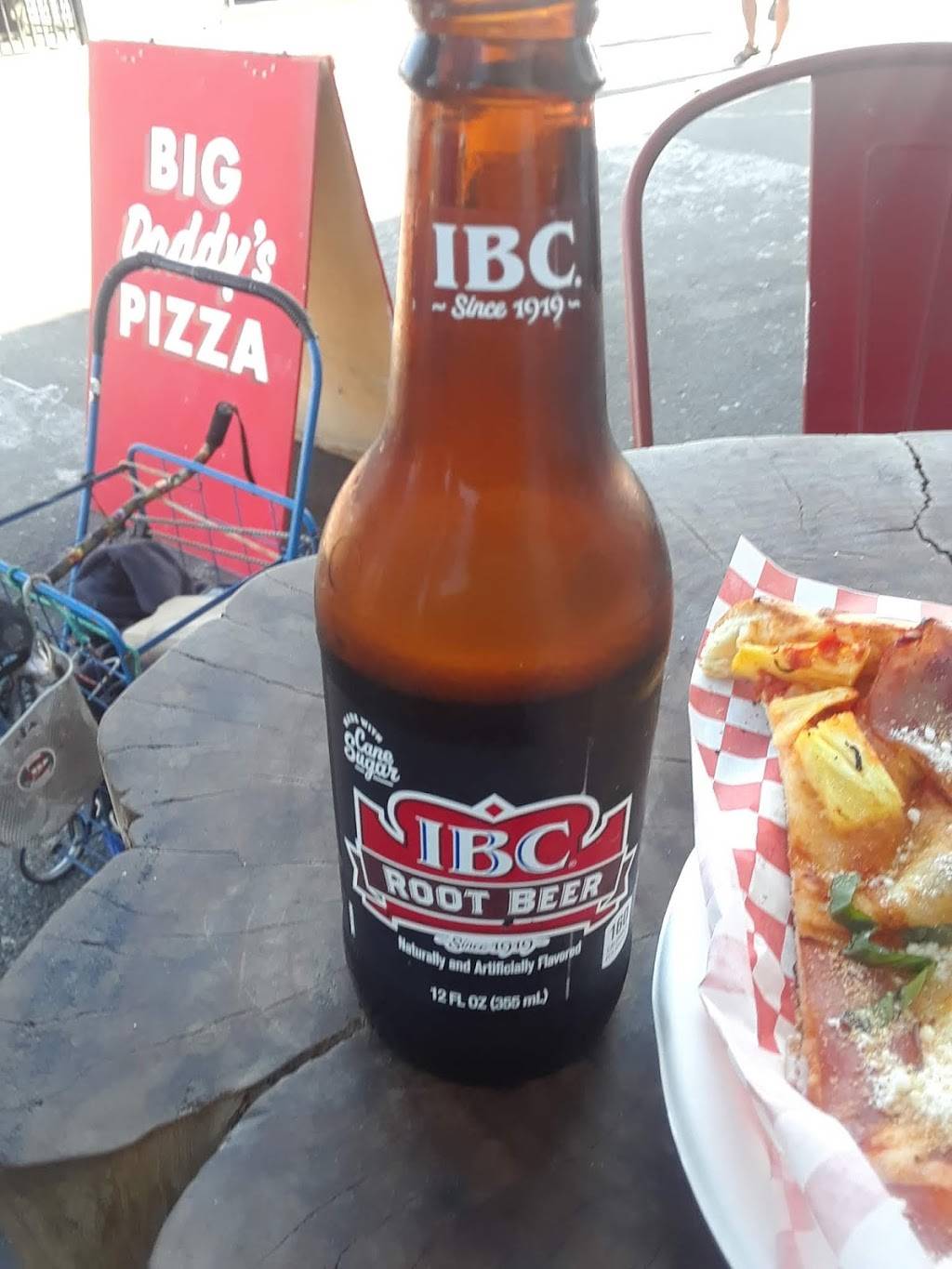 Big Daddys Pizza | restaurant | 1425 Ocean Front Walk, Venice, CA 90291, USA | 4247448537 OR +1 424-744-8537