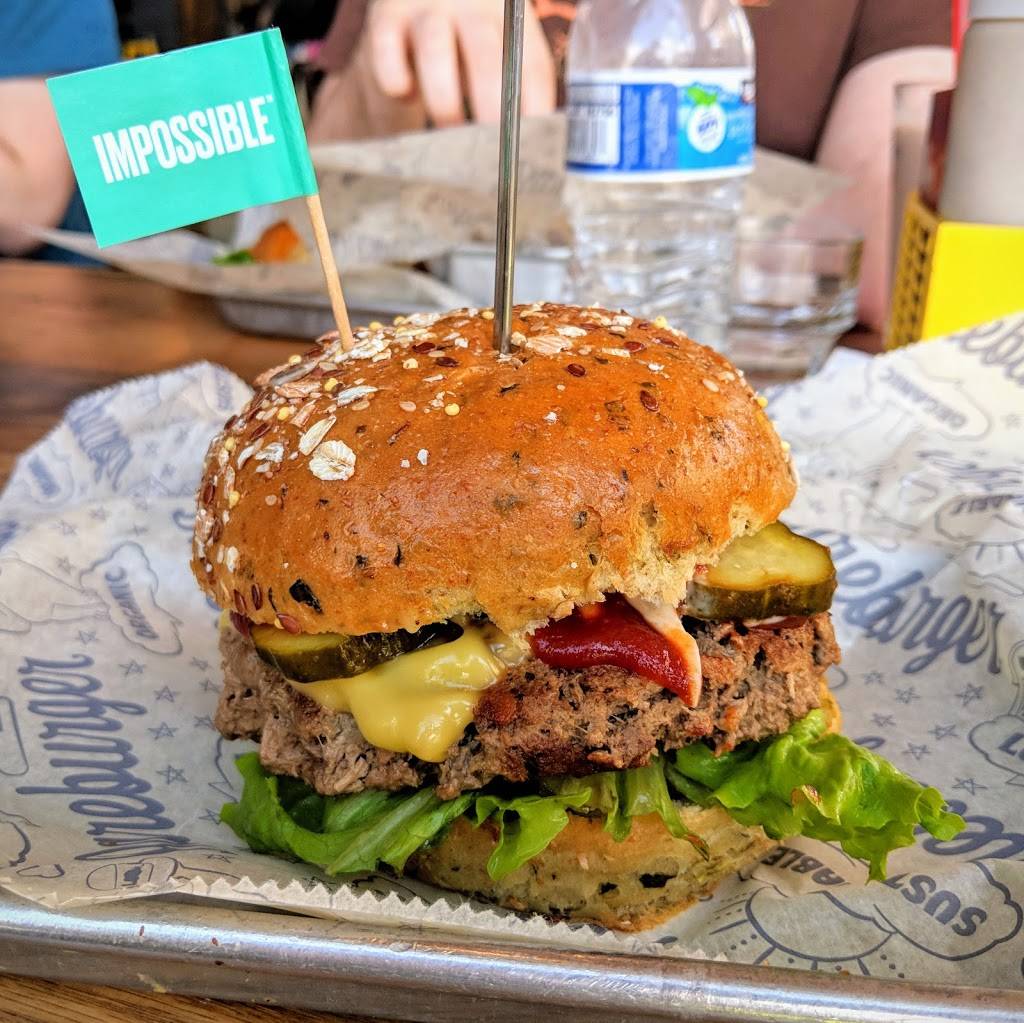 Bareburger | restaurant | 4560 N High St, Columbus, OH 43214, USA | 6148264198 OR +1 614-826-4198