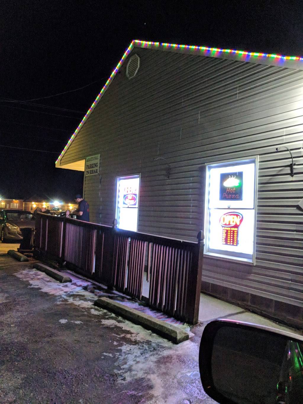 Pinos Pizza & Restaurant | restaurant | 306 County Dr, Wakefield, VA 23888, USA | 7578993117 OR +1 757-899-3117