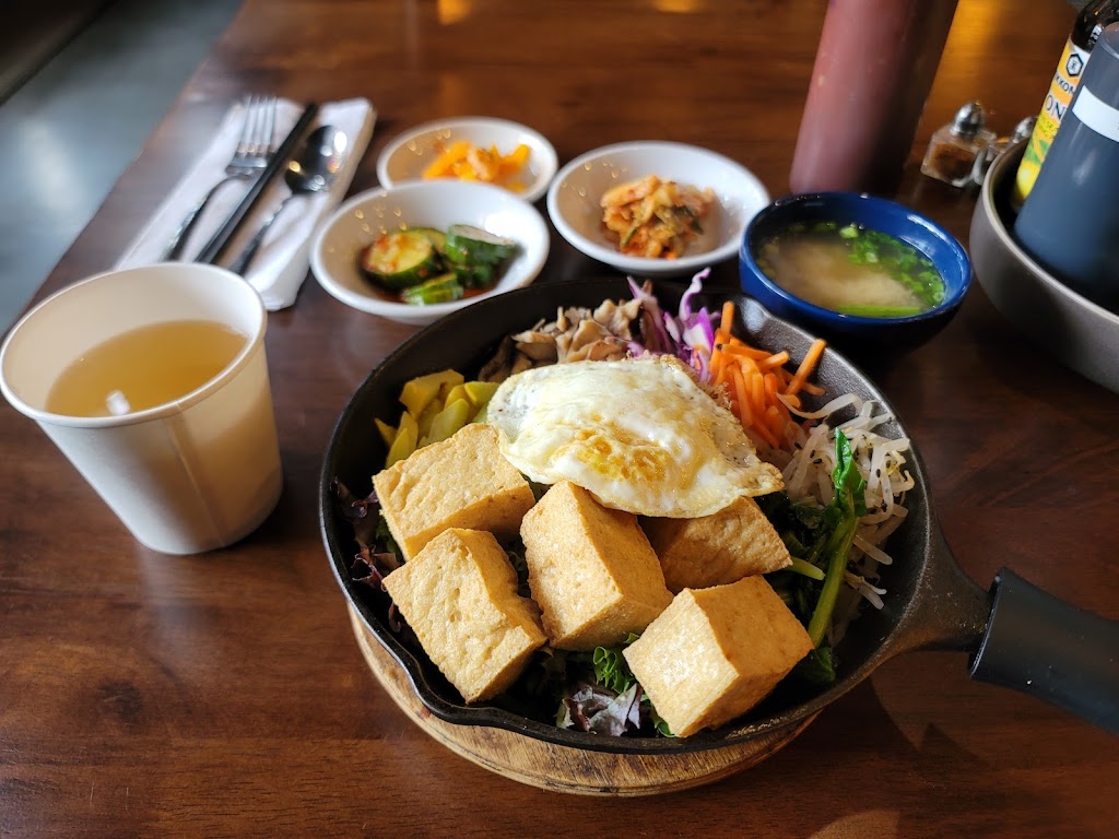 Iron pot | restaurant | 222 1st Ave S, Kent, WA 98032, USA | 2532774905 OR +1 253-277-4905