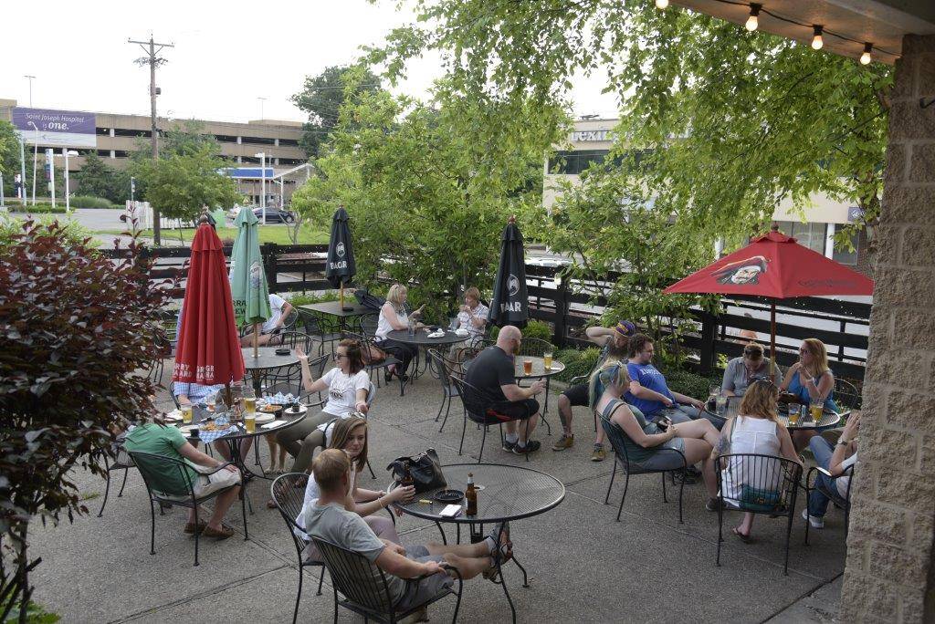 Campus Pub | restaurant | 393 Waller Ave #18, Lexington, KY 40504, USA | 8592310957 OR +1 859-231-0957