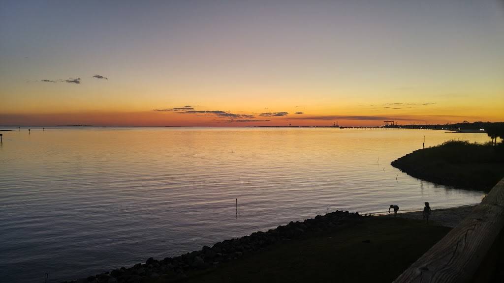 Singing River Yacht Club | restaurant | 3900 Beach Blvd, Pascagoula, MS 39567, USA | 2287691876 OR +1 228-769-1876