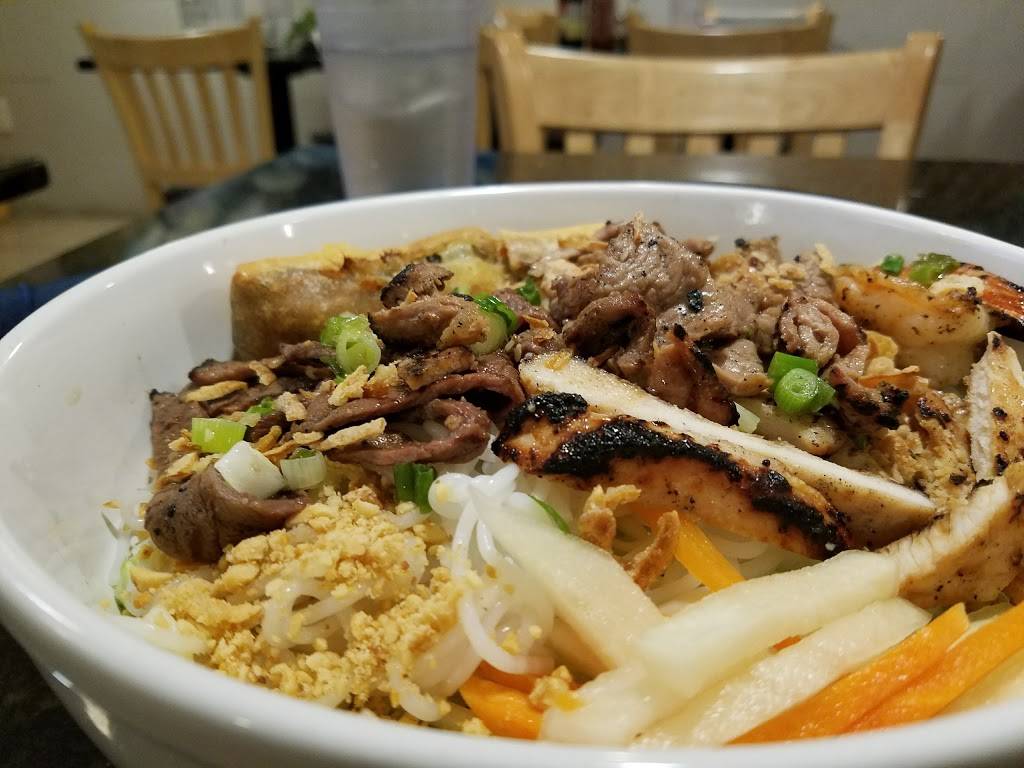 Pho Hoang Restaurant | restaurant | 3827 US-301, Riverview, FL 33578, USA | 8132809944 OR +1 813-280-9944