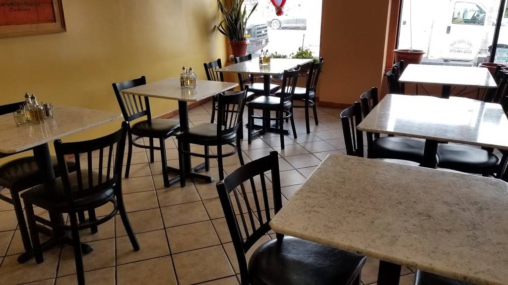 The New Borinquen Restaurant | restaurant | 252 Park Ave, Newark, NJ 07107, USA | 9732309539 OR +1 973-230-9539