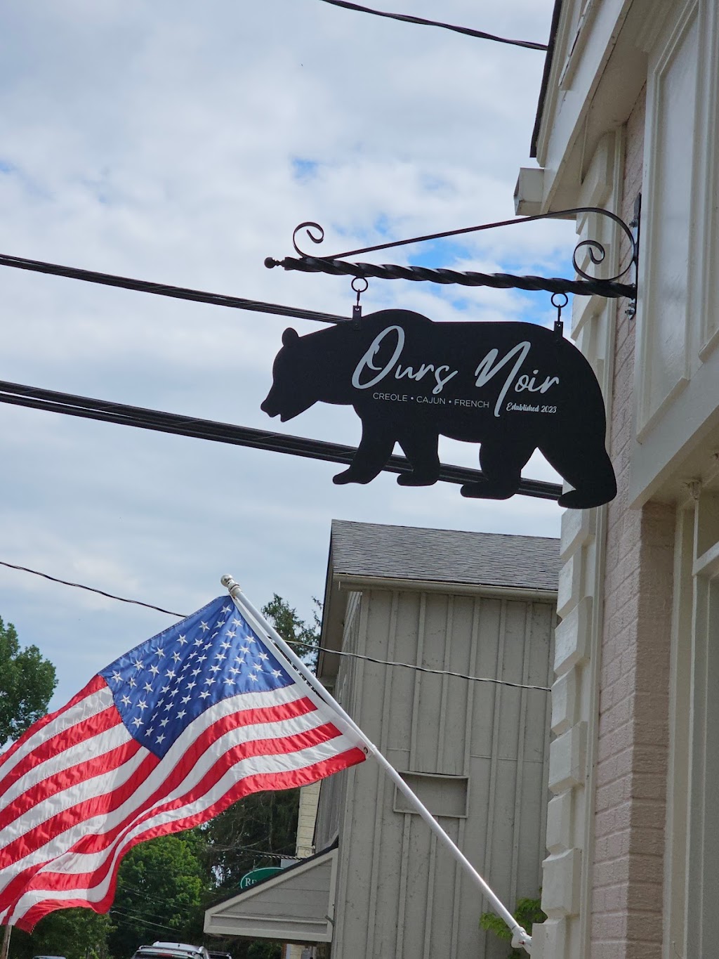 Ours noir | restaurant | 311 Gay St, Washington, VA 22747, USA | 5402275047 OR +1 540-227-5047