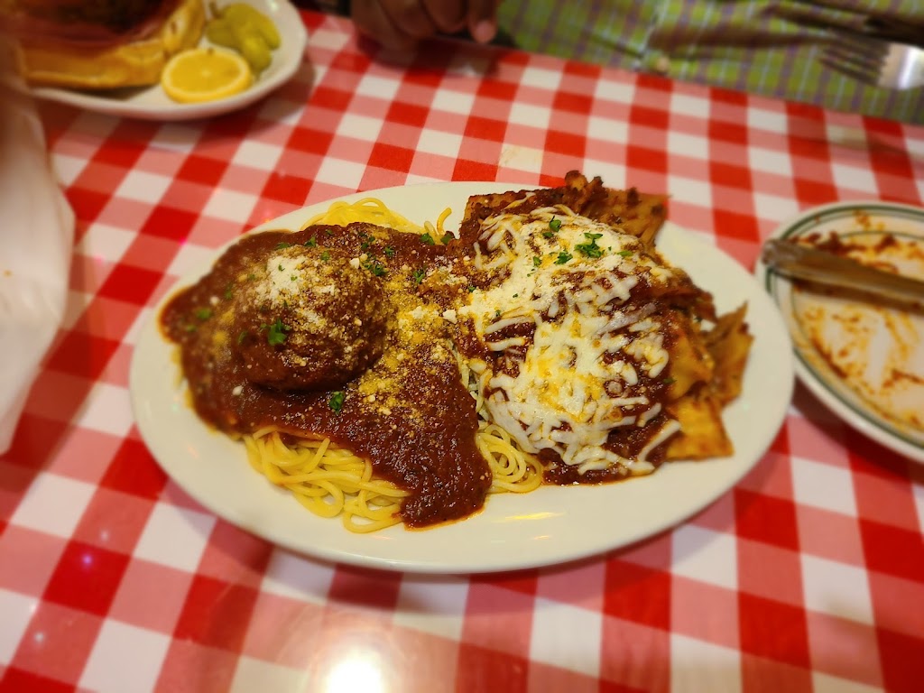 Monjunis Italian Cafe & Grocery | restaurant | 711 Jefferson Hwy #4a, Baton Rouge, LA 70806, USA | 2252311595 OR +1 225-231-1595