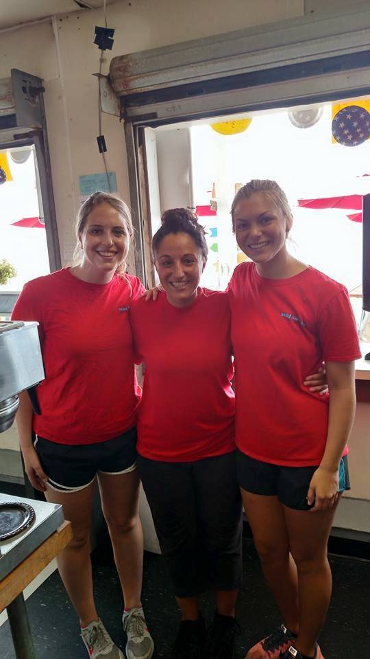 M & J Beach Grille and Seafood - Temp | restaurant | 87 Surf Club Rd, Madison, CT 06443, USA | 2036192549 OR +1 203-619-2549