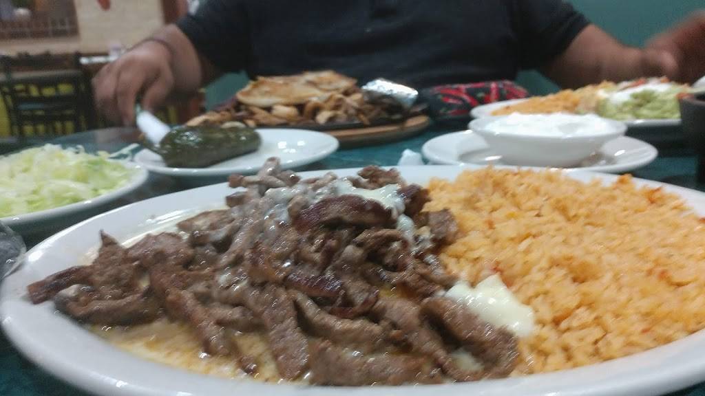 El Molcajete Mexican Restaurant | restaurant | 1308 Hillsboro Blvd, Manchester, TN 37355, USA | 9317286250 OR +1 931-728-6250