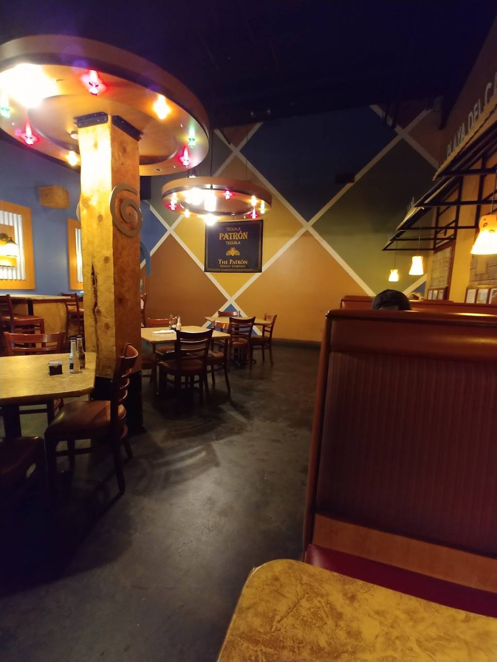 Sombreros Mexican Restaurant | restaurant | 3235 NW Evangeline Throughway, Lafayette, LA 70507, USA | 3378967407 OR +1 337-896-7407