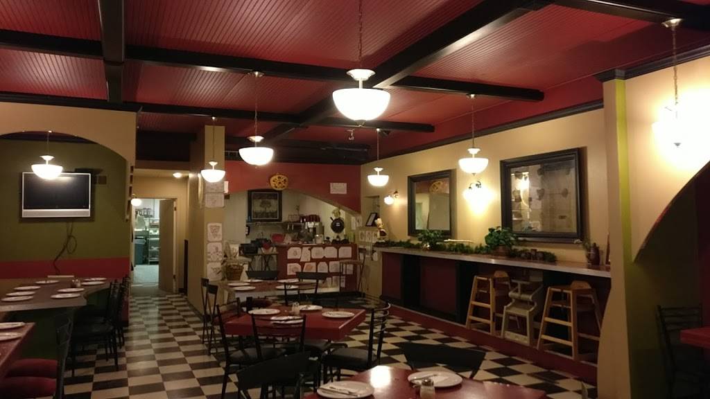 Caradaro Club Pizza | restaurant | 5010 W Vliet St, Milwaukee, WI 53208, USA | 4144767700 OR +1 414-476-7700