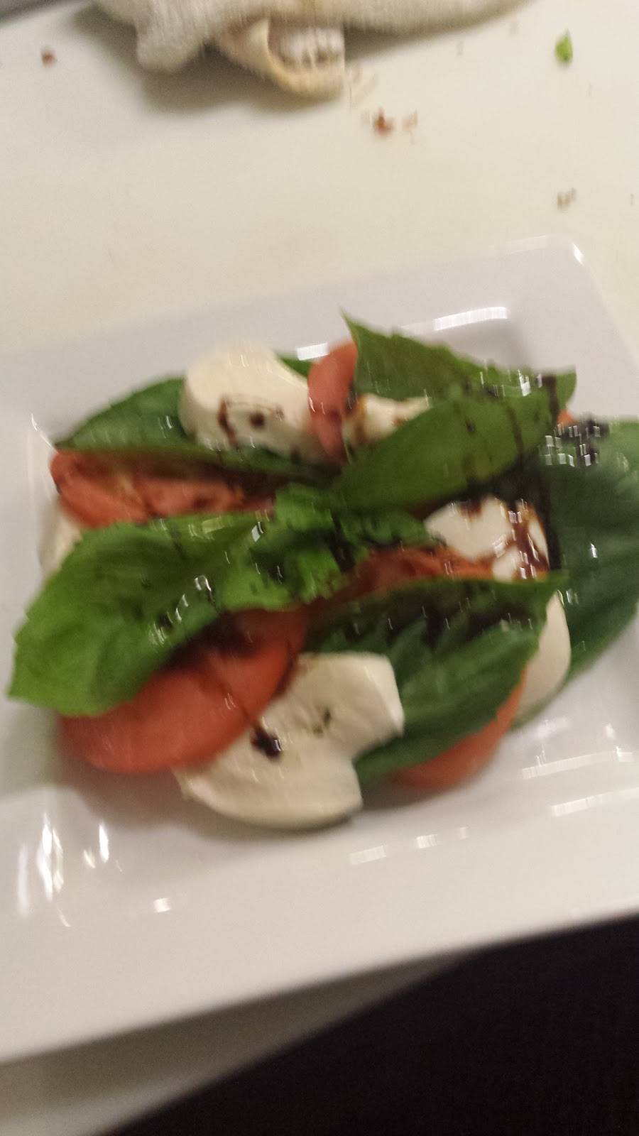 Felixs Family Restaurant | restaurant | 214 Dickinson St, Springfield, MA 01108, USA | 4134592499 OR +1 413-459-2499