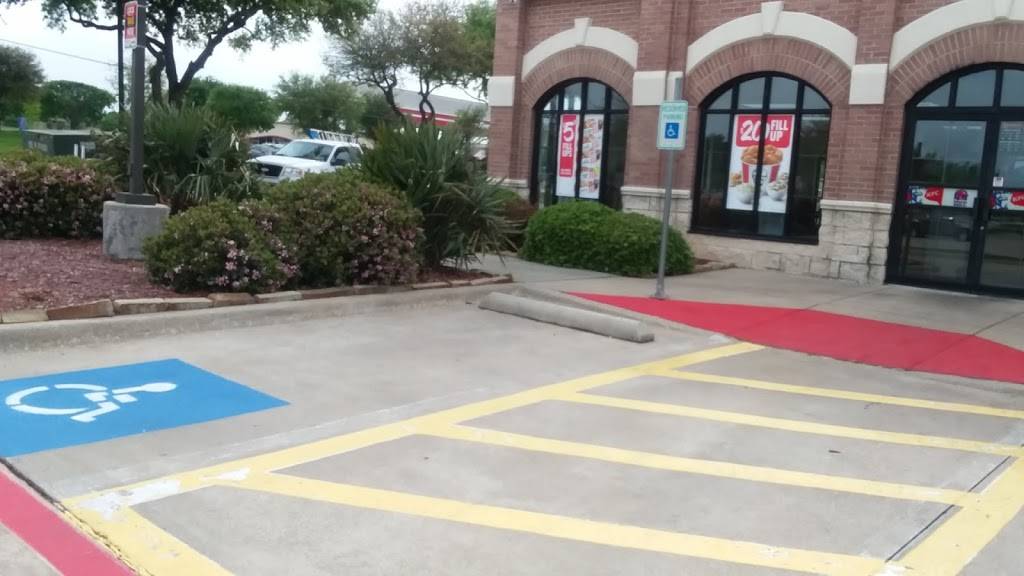 KFC | restaurant | 2170 FM407, Highland Village, TX 75077, USA | 9723171766 OR +1 972-317-1766