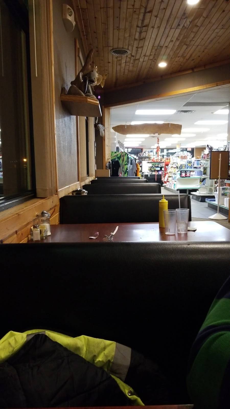 Ricks Wagon Wheel Restaurant | restaurant | 68 Monroe St, Floyd, IA 50435, USA | 6413982390 OR +1 641-398-2390