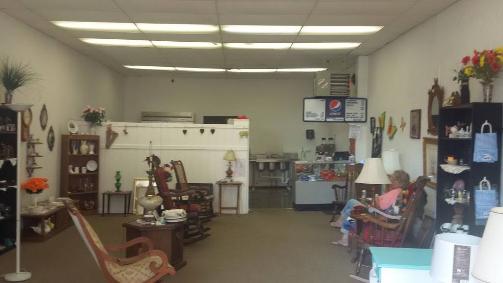 Pop Pops Sandwich Shop | restaurant | 312 Main St, Greenup, KY 41144, USA | 6069238754 OR +1 606-923-8754