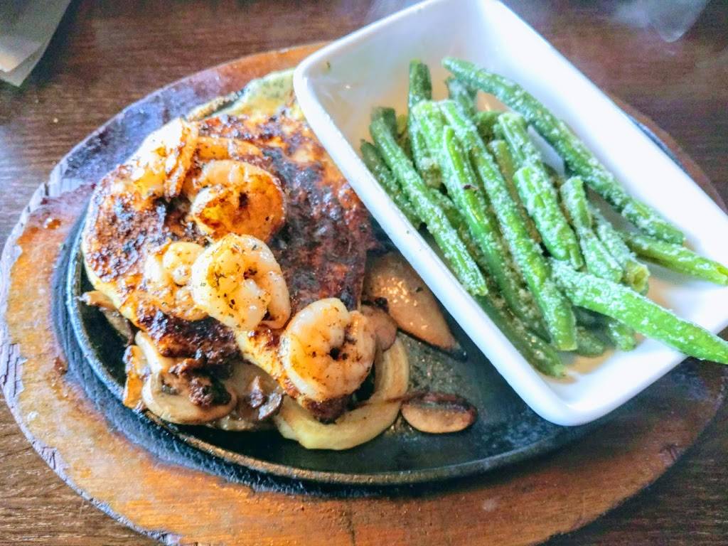 Applebees Grill + Bar | restaurant | 1113 New Pointe Blvd, Leland, NC 28451, USA | 9103716315 OR +1 910-371-6315