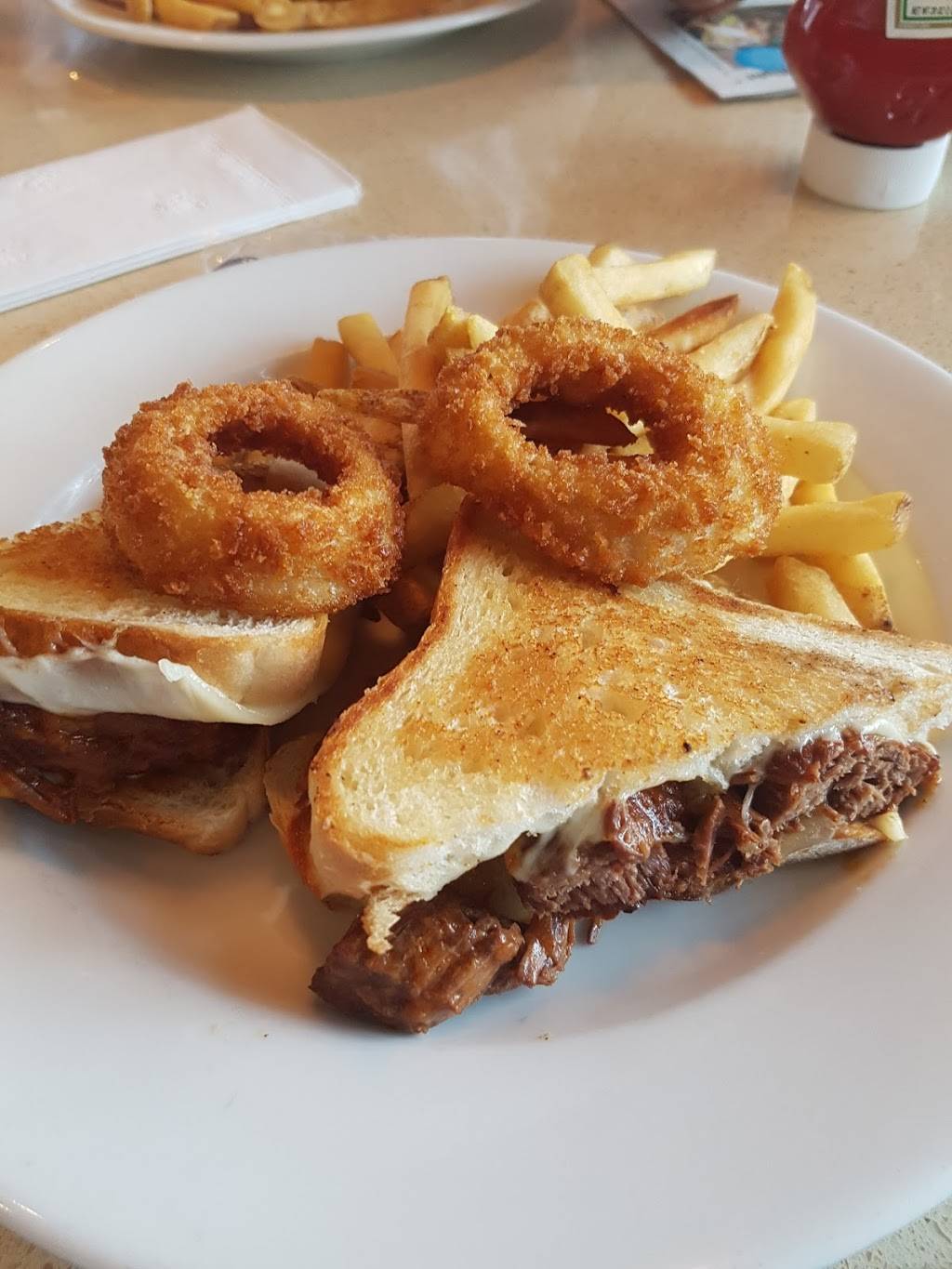 Massapequa Diner | restaurant | 4420 Sunrise Hwy, Massapequa, NY 11758, USA | 5167995234 OR +1 516-799-5234