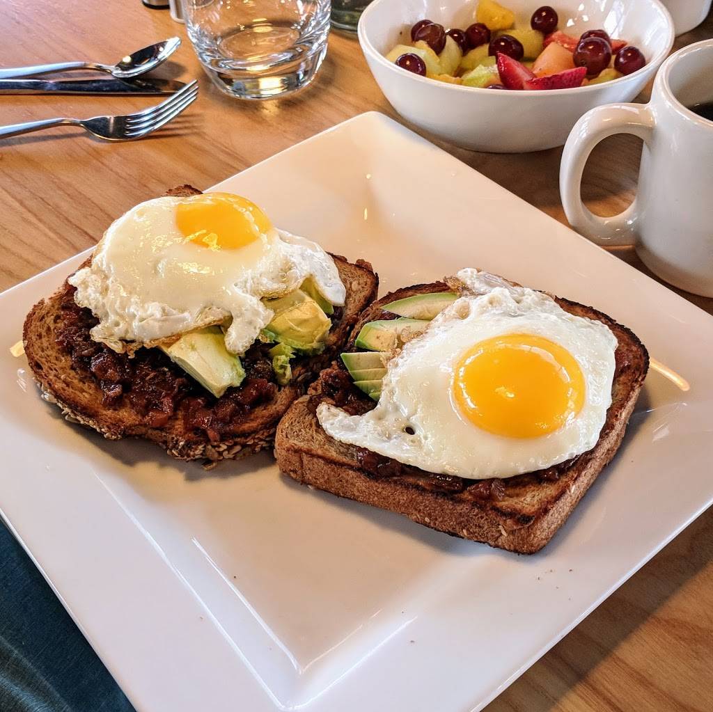 Stax Cafe | restaurant | 522 N Milwaukee Ave, Chicago, IL 60642, USA | 3128775055 OR +1 312-877-5055