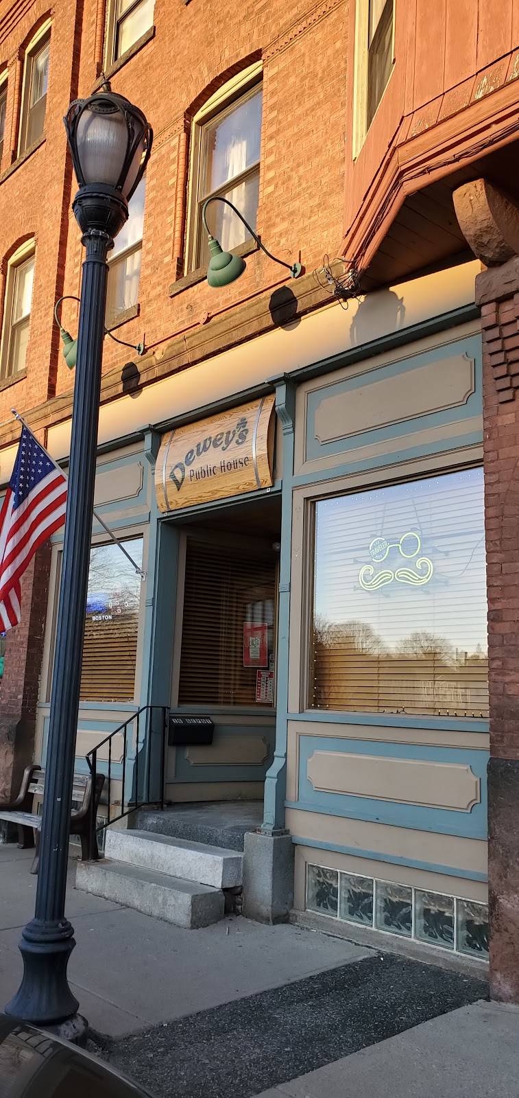 Deweys Public House | restaurant | 16 Depot St, Dalton, MA 01226, USA | 4136840900 OR +1 413-684-0900