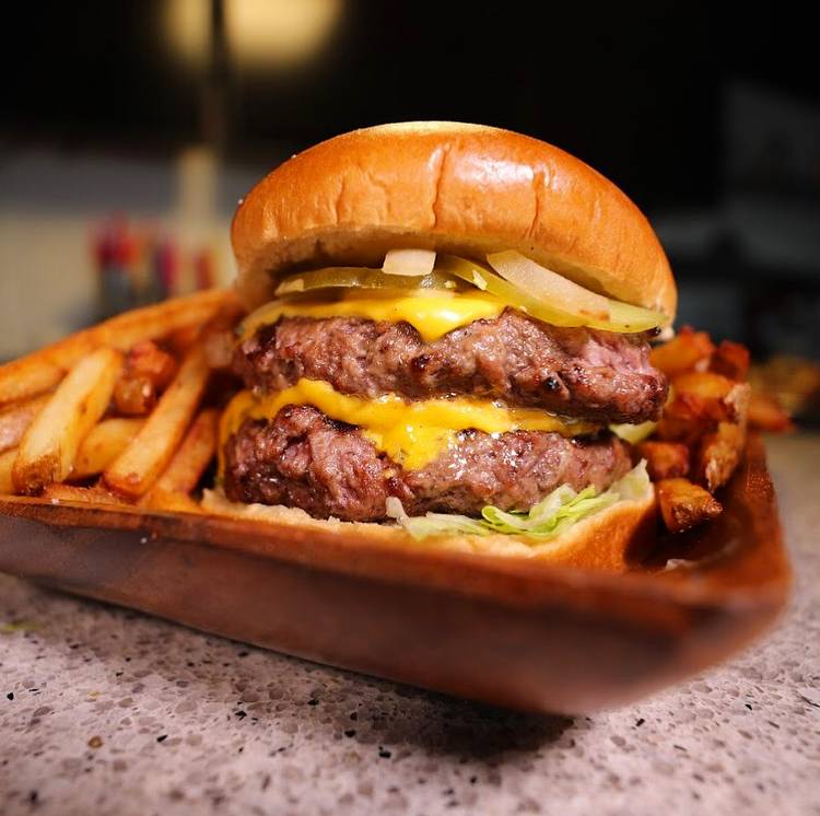 Spagburger | restaurant | 17275 E 9 Mile Rd, Eastpointe, MI 48021, USA | 5868722601 OR +1 586-872-2601