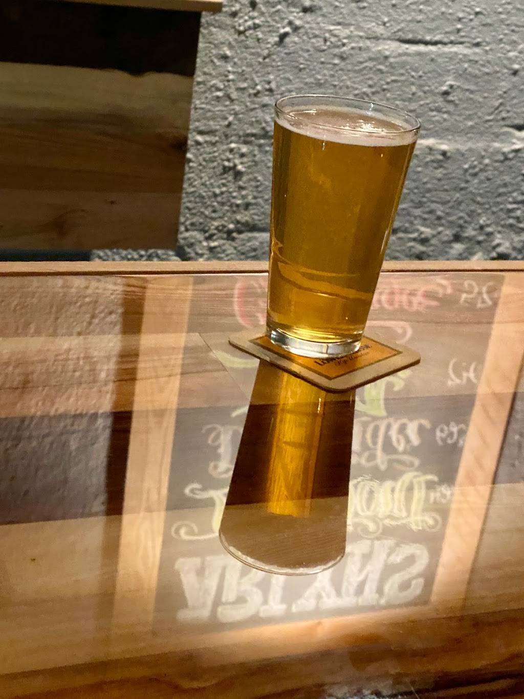 Arlyns Good Beer LLC | restaurant | 520 Hankey Ave, Bowling Green, OH 43402, USA | 4198194426 OR +1 419-819-4426