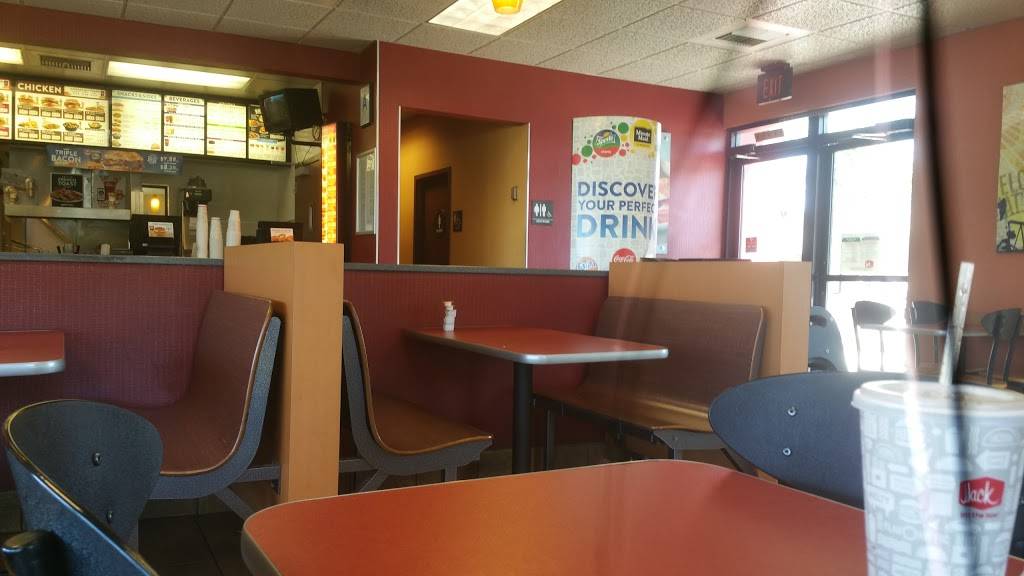 Jack in the Box | restaurant | 28144 The Old Rd, Valencia, CA 91355, USA | 6612953258 OR +1 661-295-3258
