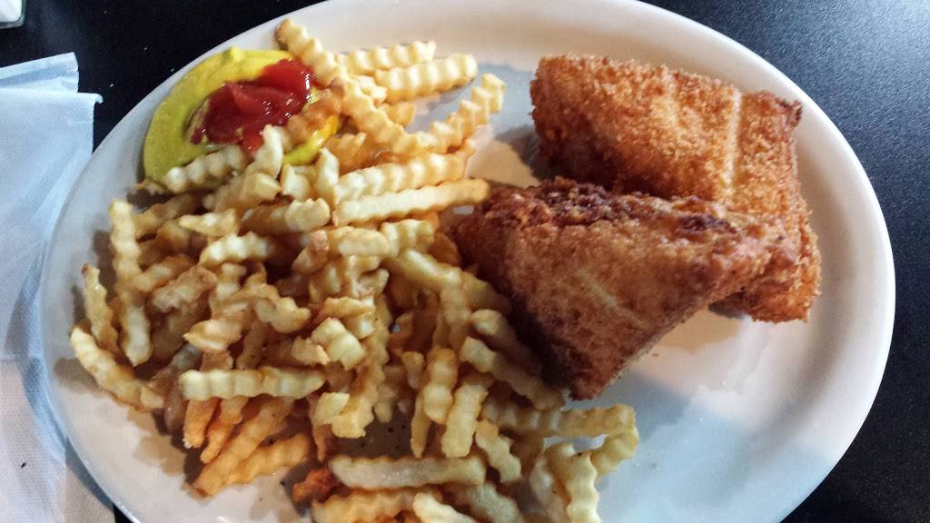 Team 36 Bar & Grill | restaurant | 101 2nd St NW, Mitchellville, IA 50169, USA | 5159570360 OR +1 515-957-0360