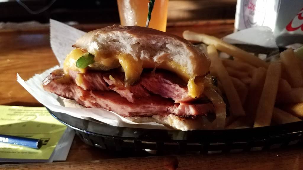 Central Park Grill | restaurant | 2519 Main St, Buffalo, NY 14214, USA | 7168369466 OR +1 716-836-9466