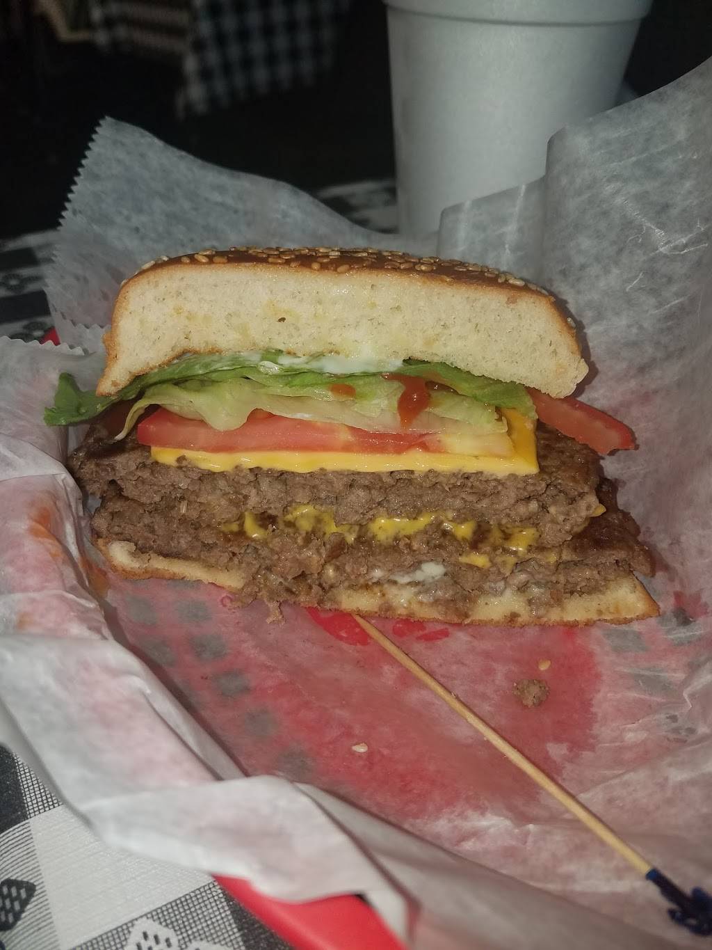 Armandos Restaurant | restaurant | 7032 Lee Hwy, Chattanooga, TN 37421, USA | 4238550772 OR +1 423-855-0772