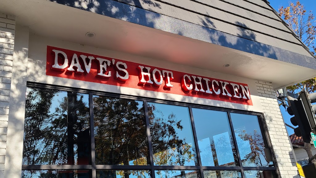 Daves Hot Chicken | restaurant | 1495 E 14th St, San Leandro, CA 94577, USA | 5109900640 OR +1 510-990-0640