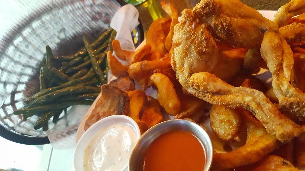 18 East | restaurant | 18 E Main St, Avon Park, FL 33825, USA | 8634531818 OR +1 863-453-1818