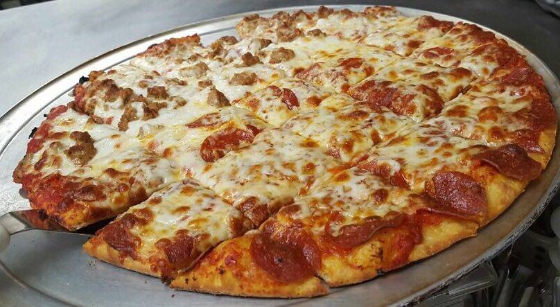 Parker Johns BBQ & Pizza - Kiel | meal delivery | 819 Service Rd, Kiel, WI 53042, USA | 9208947499 OR +1 920-894-7499